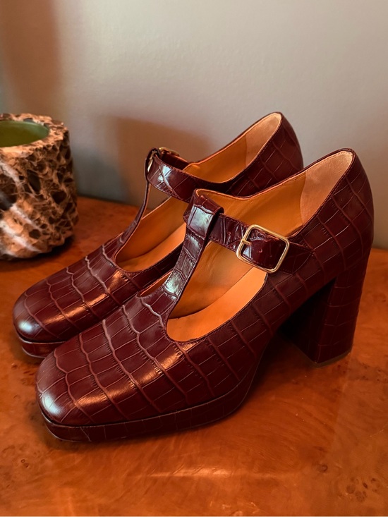 Sezane Shoes - Sezane Brown Leather Croc Embossed T Bar Block Heels- Size 10US